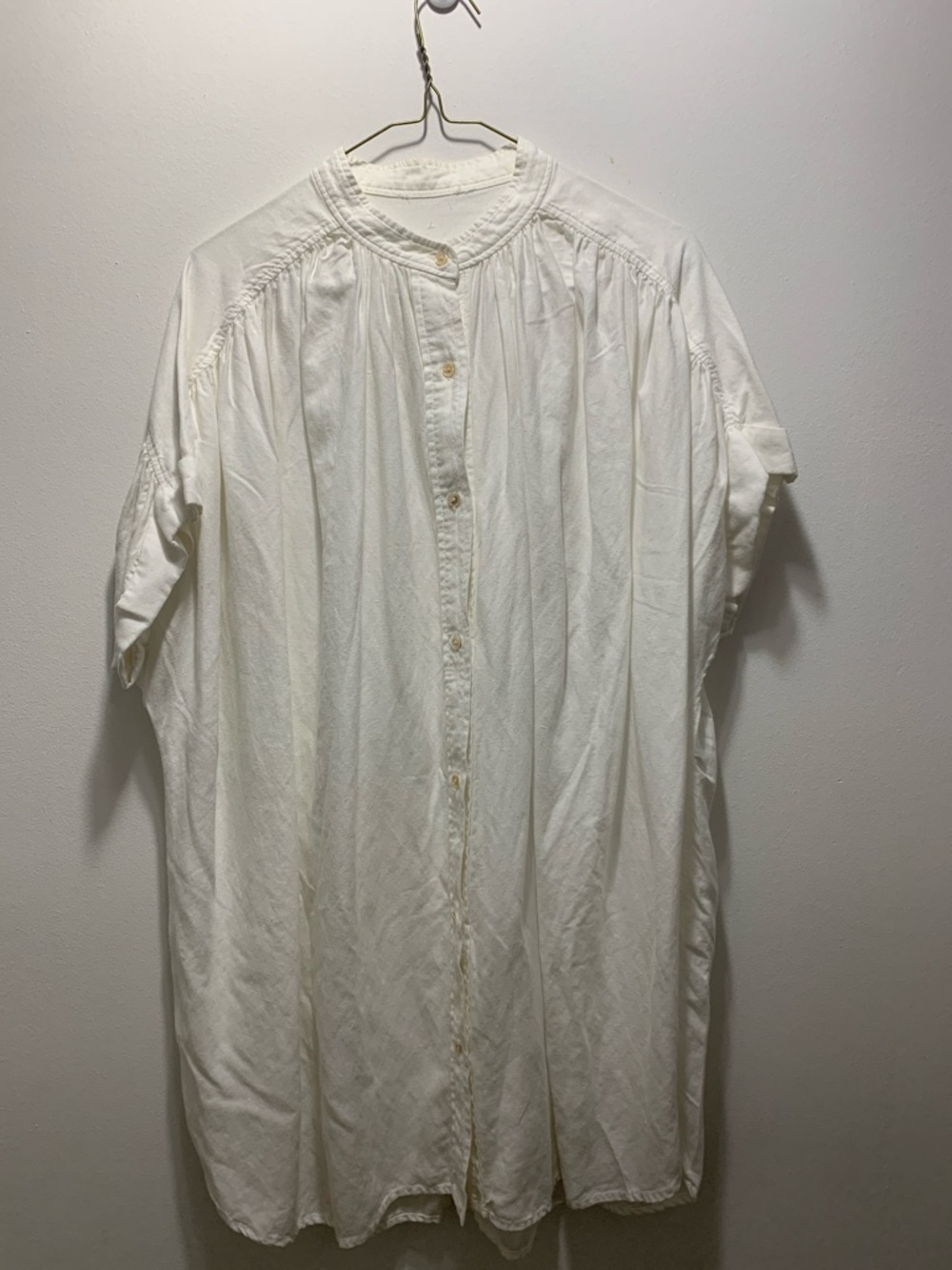 Aritzia Wilfred Bertillon Off-White Relaxed Button-Down Shirt